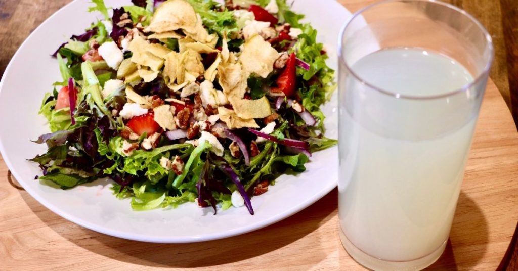 bluegrass blackberry salad and lemonade